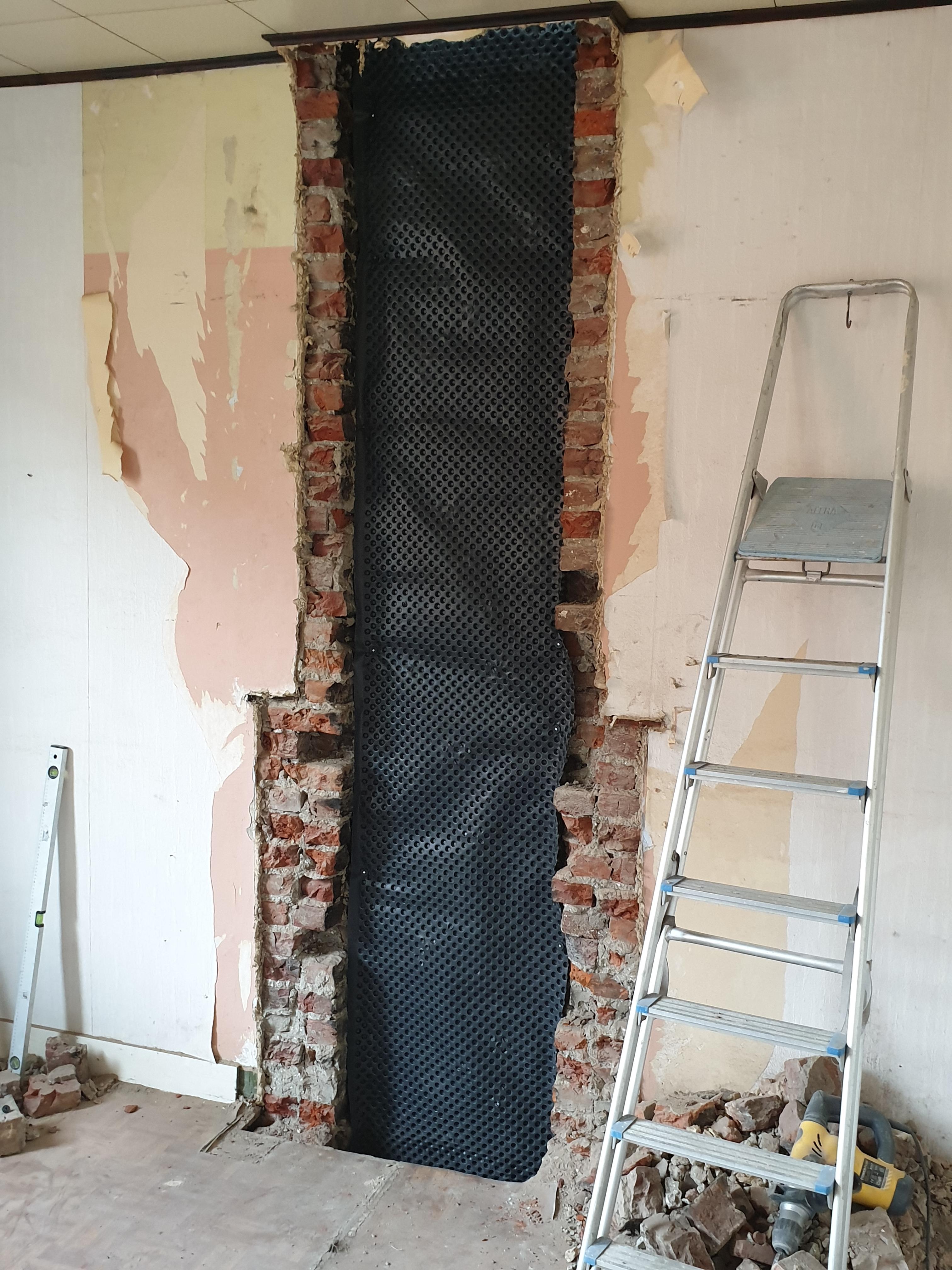 Zwarte noppenfolie voor werkvloer gebruik: Zwarte noppenfolie voor werkvloer