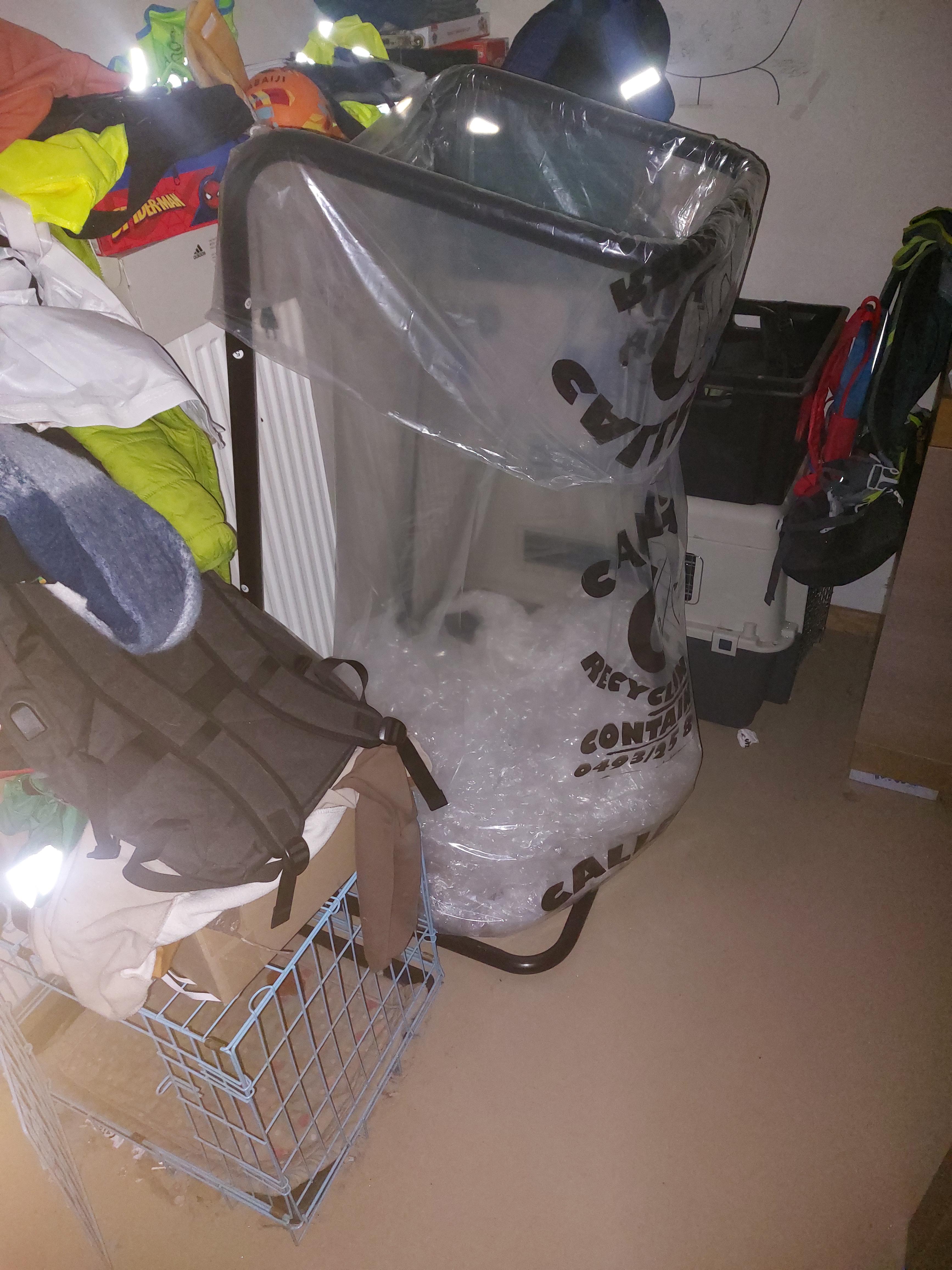 Afvalzakhouder 400 liter gecoat gebruik: Afvalzakhouder 400 liter gecoat